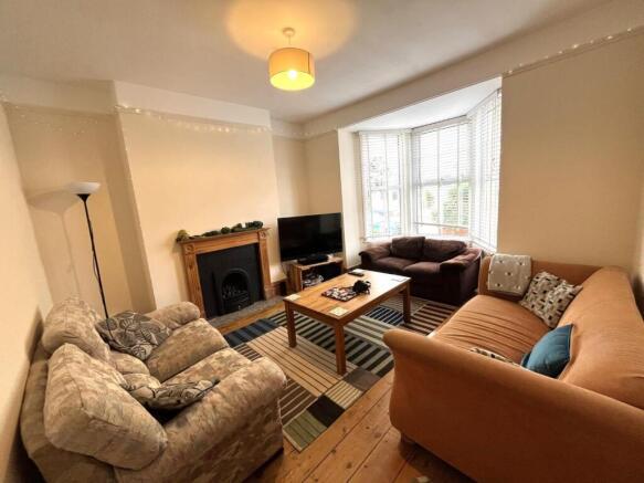 Living Room.JPG