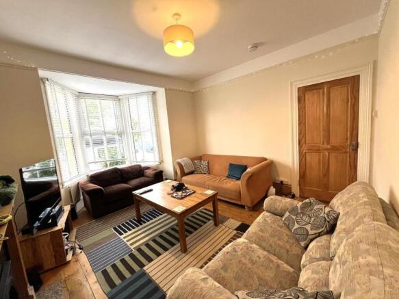 Living Room 2.JPG