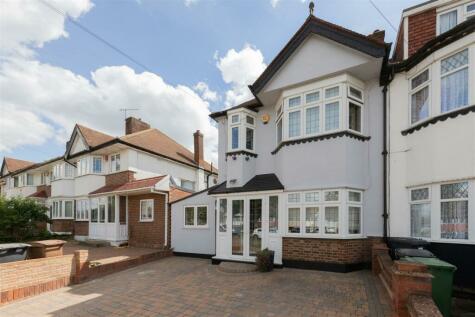 Chingford - 4 bedroom end of terrace house for sale