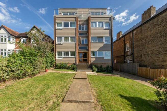 Castle Avenue E4