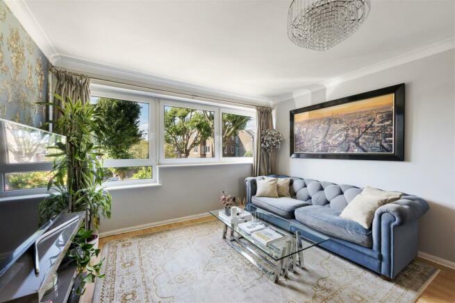 Castle Avenue E4