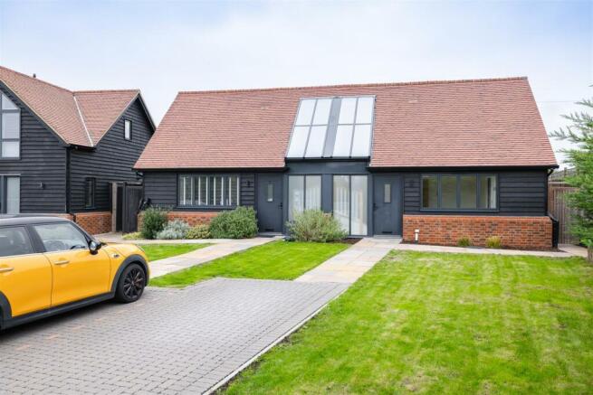 Sewardstone Road E4