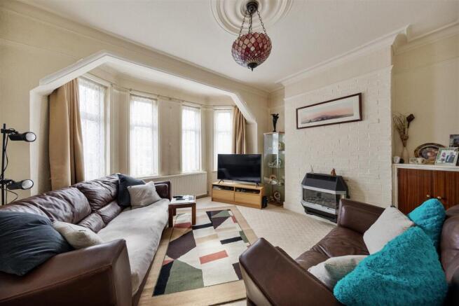 Nelson Road E4