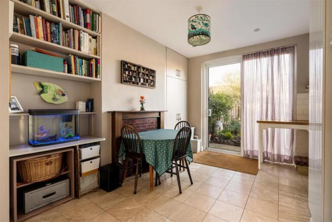 Malvern Avenue, E4