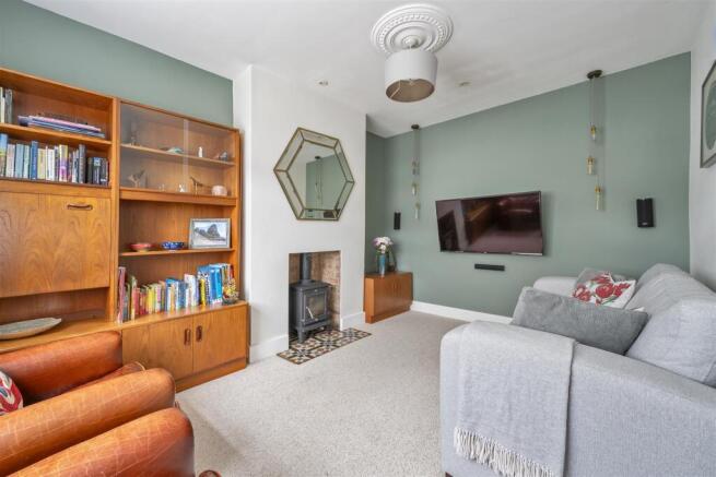 Hawkdene, E4