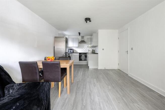 Lockwood Place E4