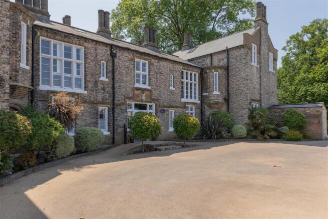 Friday Hill House E4