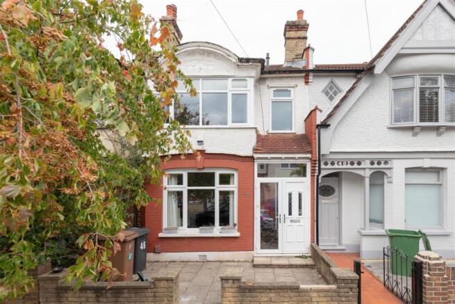 Lyndhurst Road, E4