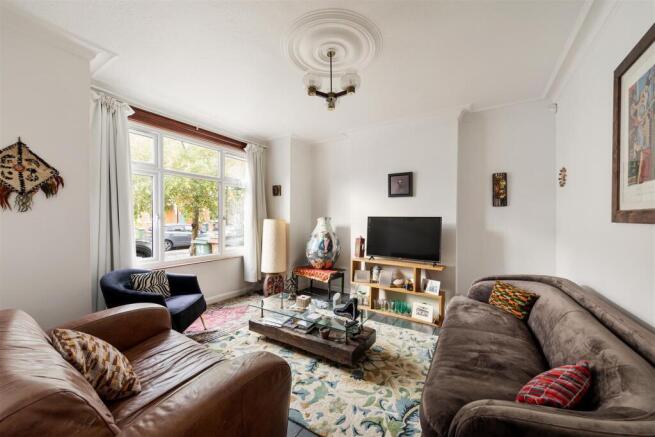 Lyndhurst Road, E4