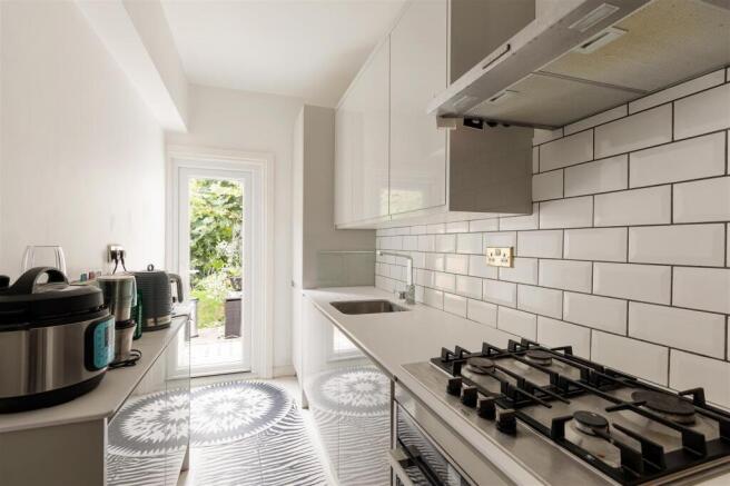 Lyndhurst Road, E4