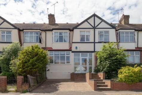 Larkshall Crescent, Highams Park