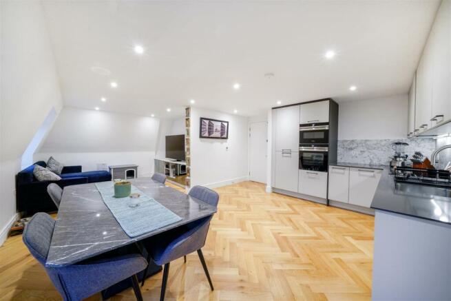 23 Garland Court, Lisgar Terrace - NQbBkcRhjpICNvJ