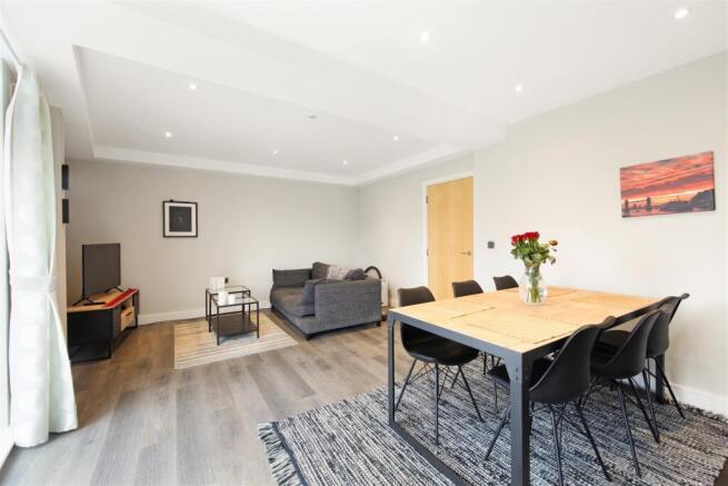 Kingswood Court - bKBPrjd3XmCq29rghUU9.jpg