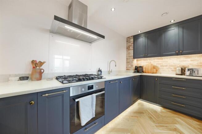 Flat 31, 1 The Roundway - 8Pl2pmUUAy6fddGrVhei.jpg