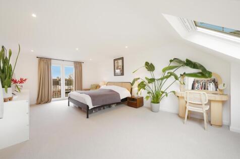 Whitworth Road, London