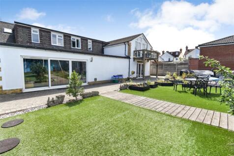 Royale Close, Aldershot, Hampshire, GU11