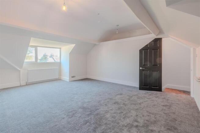 250519_52OAKLEIGHPARKDRIVE-05.jpg