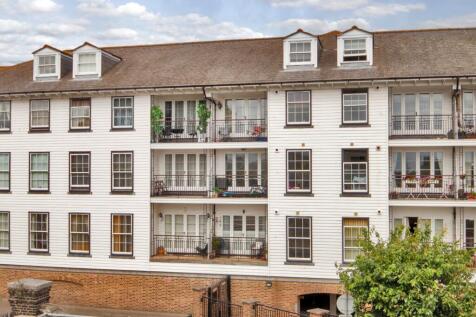 Commercial Place, Gravesend, Kent, DA12