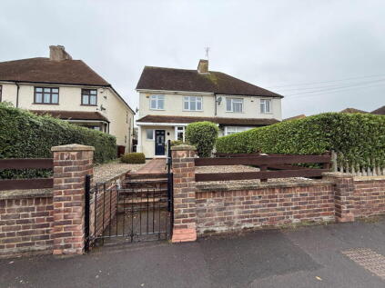 Wrotham Road, Meopham, Gravesend, Kent, DA13 0HT