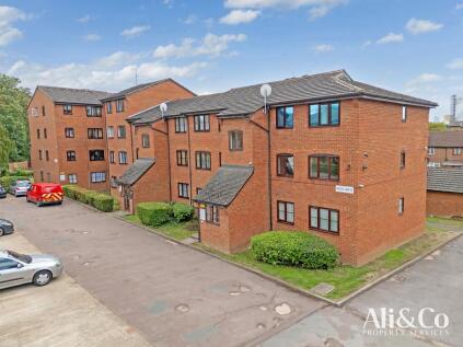 Flat , Bevile House, Grays