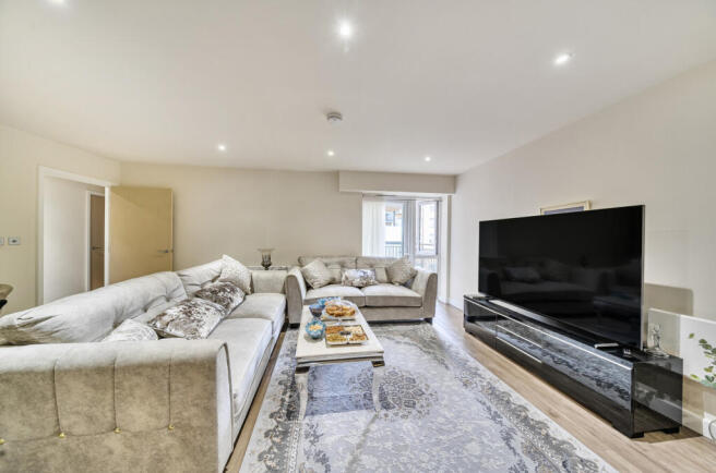 1303287-7-6839d32...