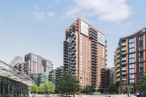 Viaduct Gardens, Nine Elms, SW11