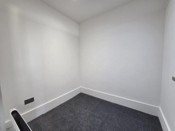 WhatsApp Image 2025-11-28 at 15.48.21 (2).jpeg