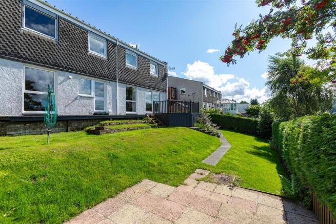 5 Leaderdale Crescent Outside 25.JPG