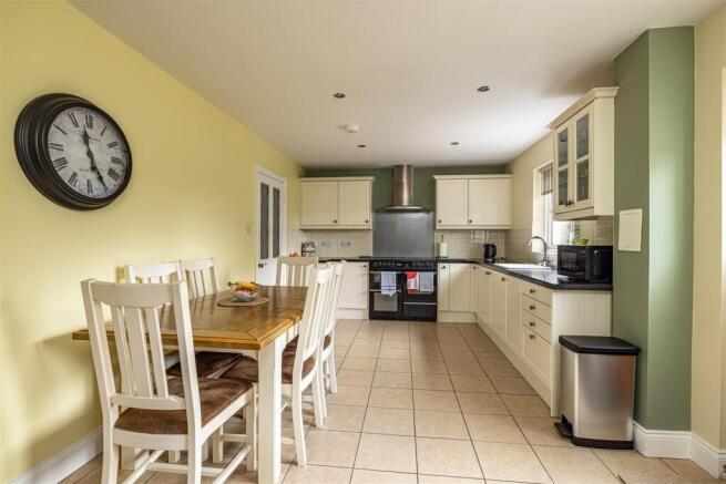15 The Avenue Greenlaw 18.jpg