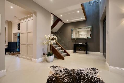 Barry Rise, Bowdon, Cheshire, WA14 3JS