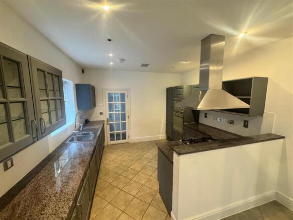 WhatsApp Image 2025-12-16 at 15.20.48 (1).jpeg