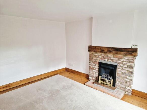 858df39c-living 2...
