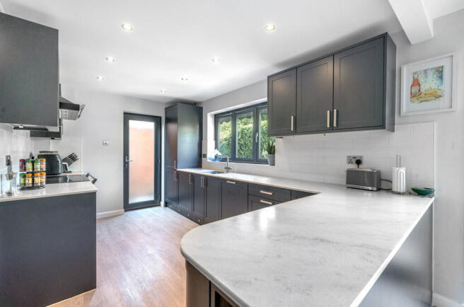 1313316-23-685bc2...