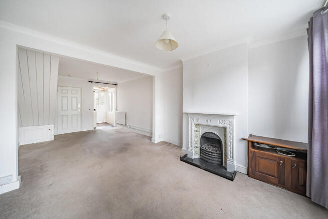 Living Area - Ang...