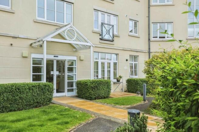 Flat 4 / Communal
