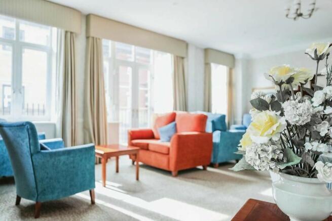 Flat 4 / Communal