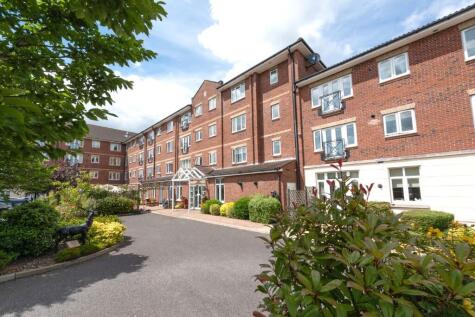 13 Deercote Court, Glen Luce, Turners Hill, Cheshunt, Herts, EN8 8NW