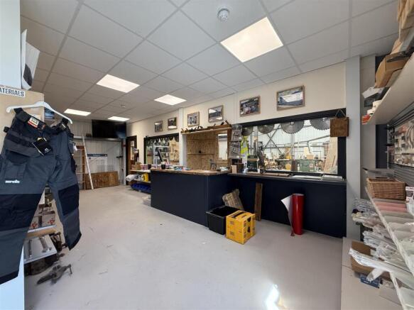Showroom - Reception