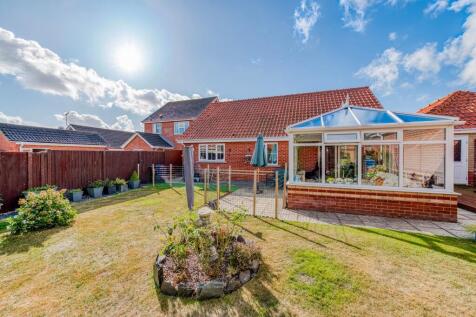 Broad Fleet Close, Oulton