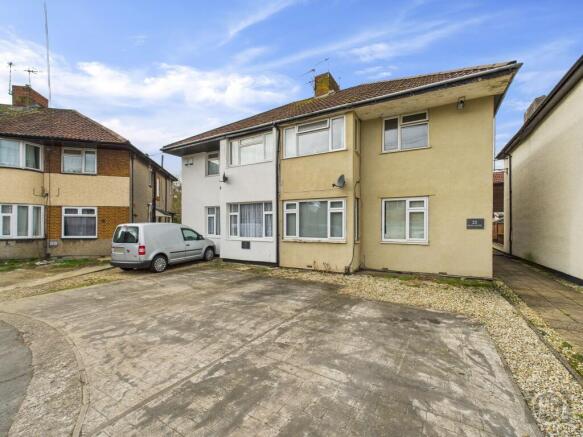 Maisonette Front with Parking