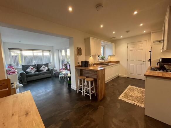 DINING KITCHEN