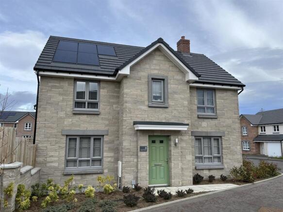 8 Nasmith Crescent Elgin.JPEG
