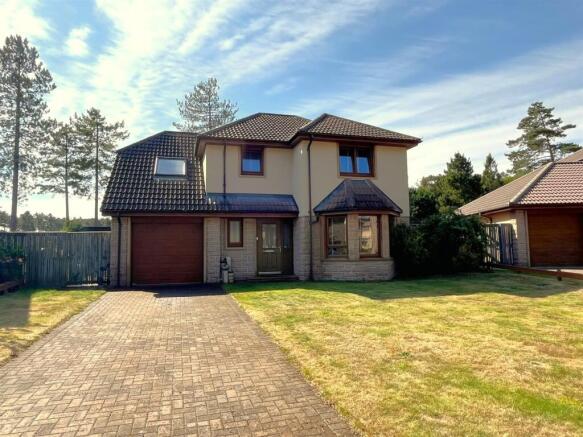 14 PROVOST DRIVE, LOSSIEMOUTH