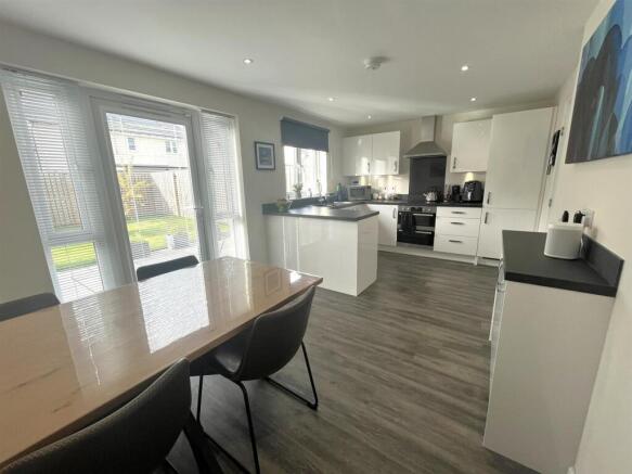 DINING KITCHEN