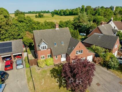 Claydon - 5 bedroom detached house for sale