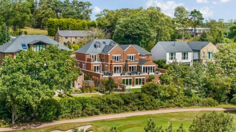 Prestigious Alwoodley Lane, Alwoodley