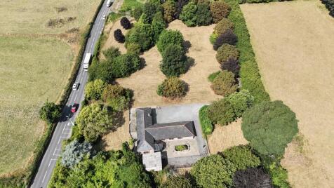 Hayes Court, Churston Ferrers, Brixham, Devon TQ5 0HS