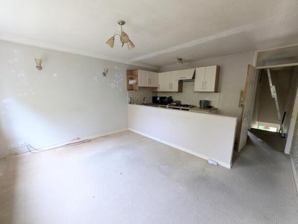 1000034296 T202511061021.jpg