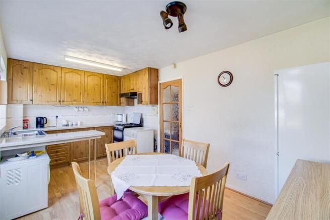 KITCHEN DINING ROOM