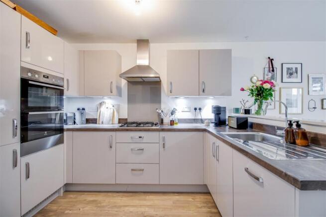 KITCHEN/LOUNGE/DINING ROOM